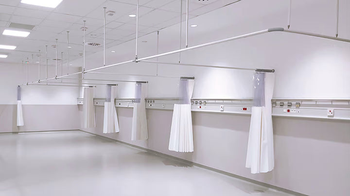 Rideau médical RopiCare® semi rigide & pliable ROPIMEX- avec fenêtre translucide